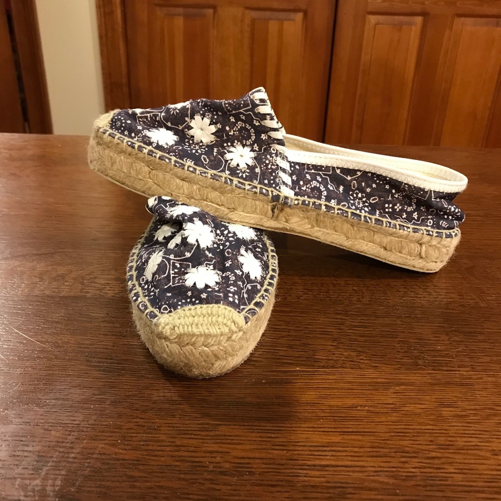 Woven Espadrille Slip-On Sneakers in Navy Floral